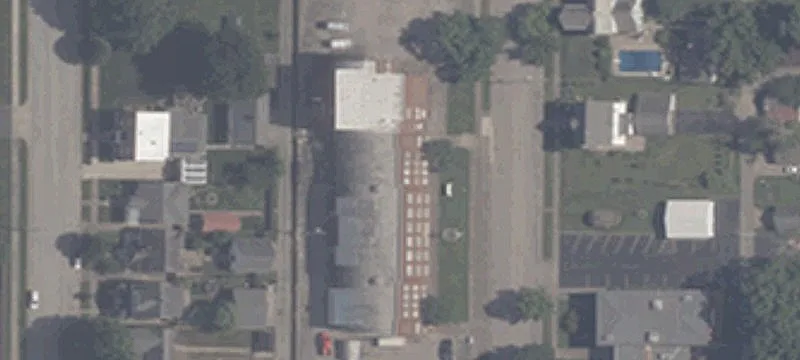 10th St