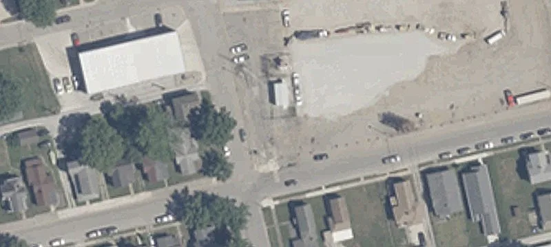 800 Race St