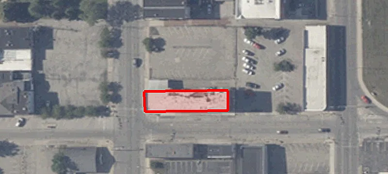940 Main St