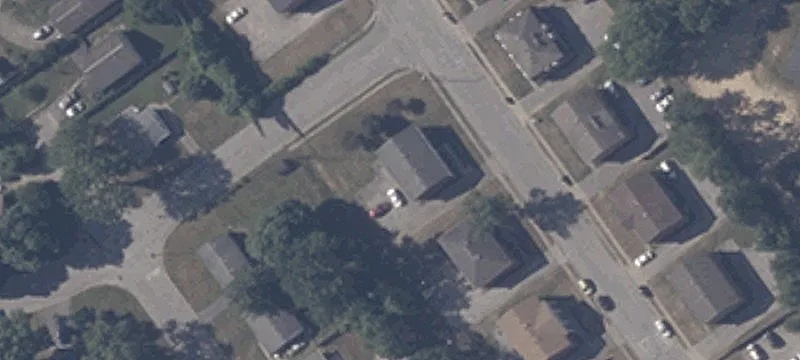 825 Colonial Park Dr