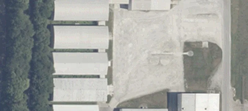 186 25th E