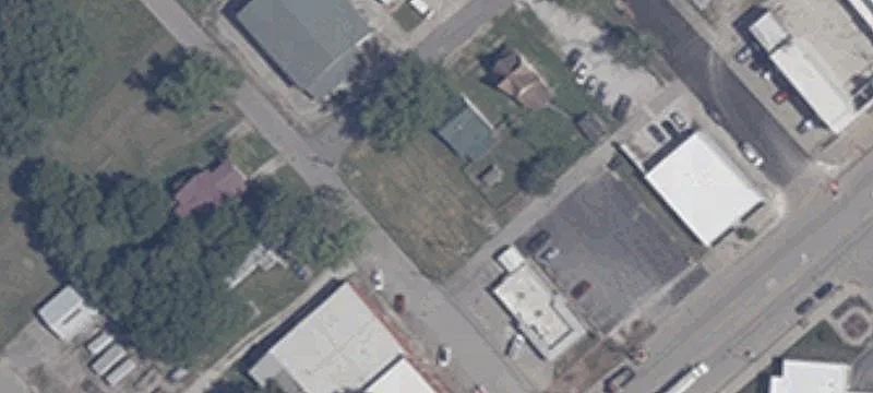 5th At E Poplar St