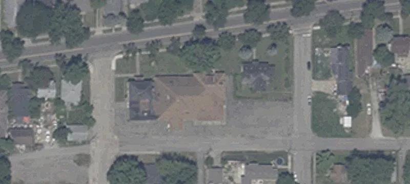 Nichol Ave