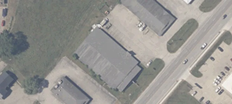 990 Morton Ave