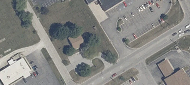 Frontage Rd