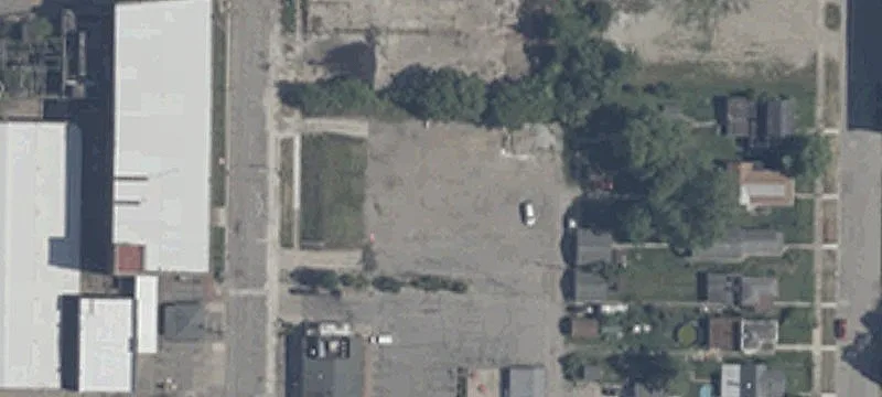 15th St