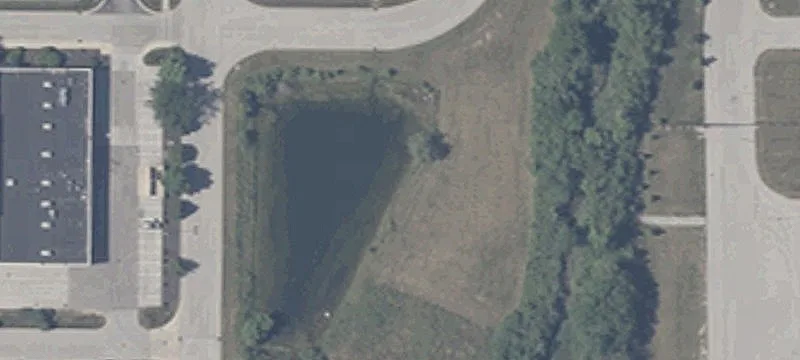 961 Quaker Blvd
