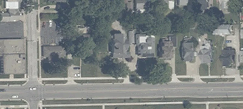 Maumee St