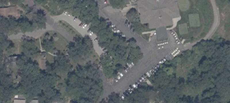 Larchmont Ave