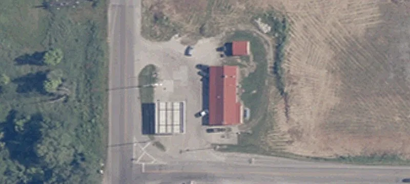 975 Section St