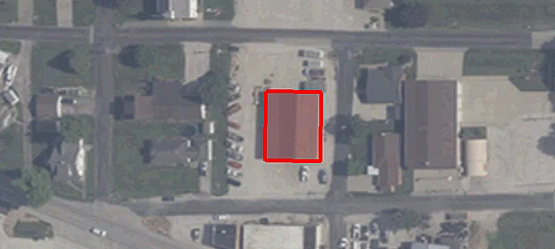 5195 Main St