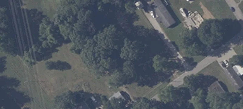 2411 Woodland Ct