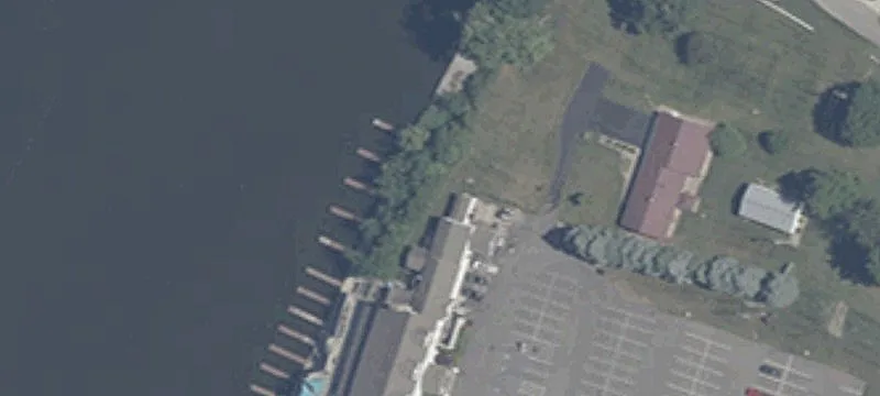 Lakeshore Dr