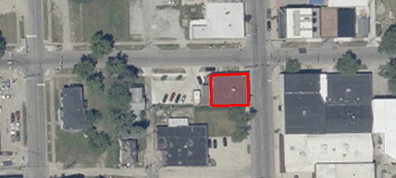 2002 Calhoun St