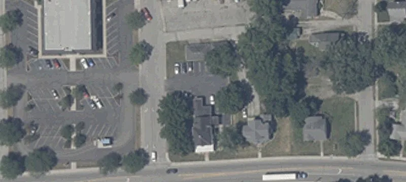 707 Commercial Ave