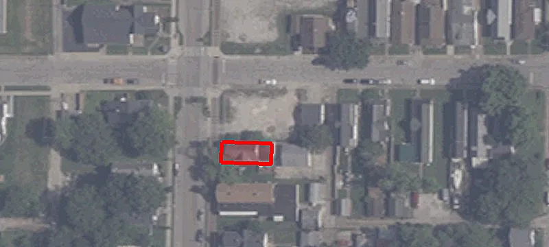 1221 Main St