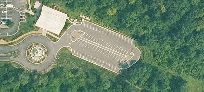 695 Vlg W Pkwy
