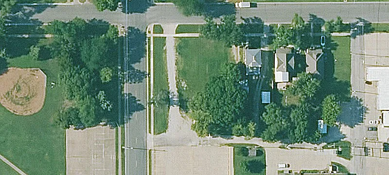 120 8th St