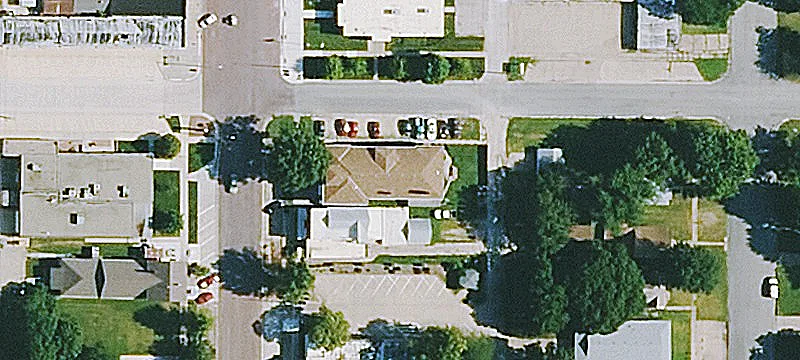300 Main St