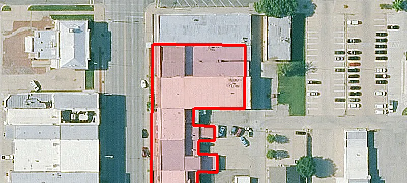 718 Main St