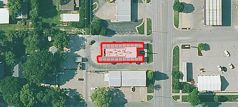 1215 Main St
