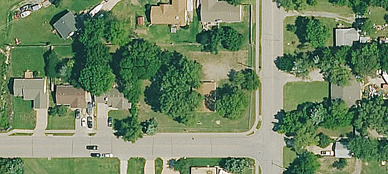 928 Kelly Ave