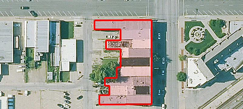 421 Main St