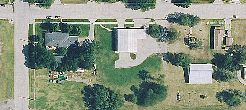 121 Kansas Ave