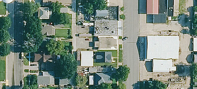 415 Commercial Ave
