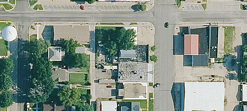 435 Commercial Ave