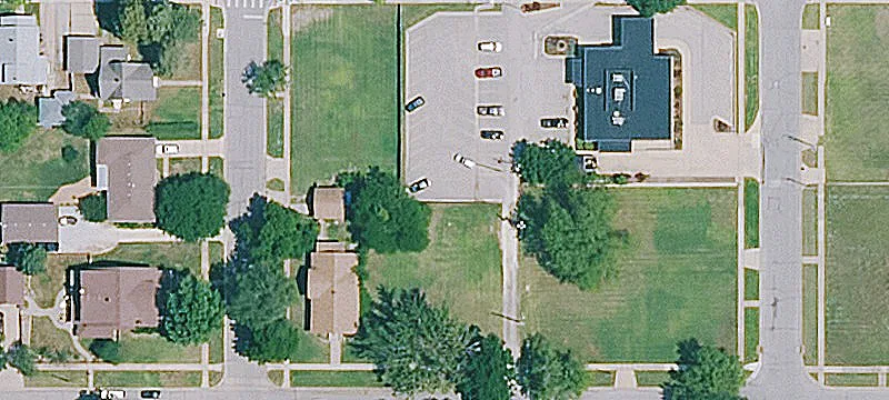 718 Pne Ave
