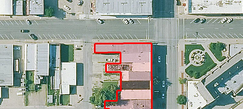 425 Main St