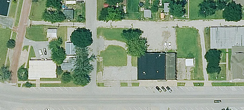 300 Main St