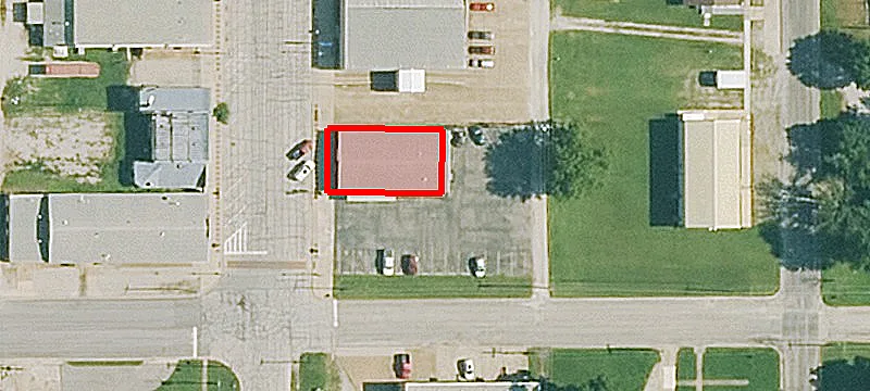324 Main St