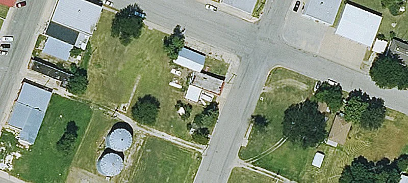 418 Main St