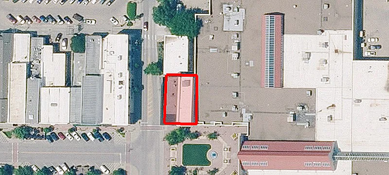 228 Poyntz Ave