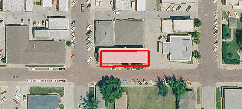 110 8th St