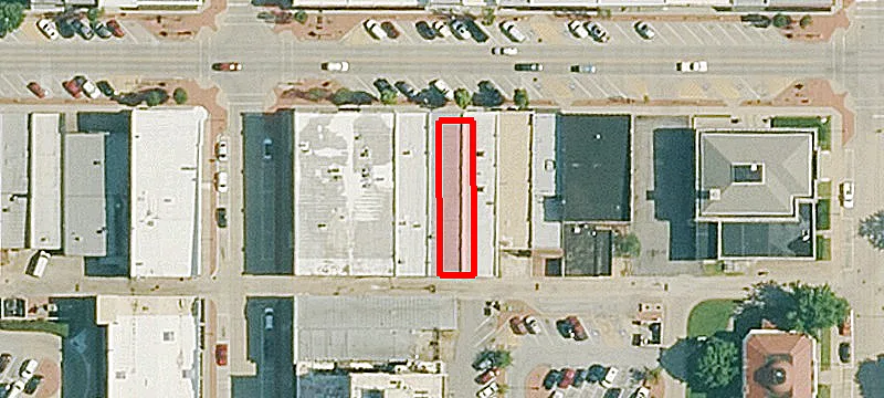 1722 Main St