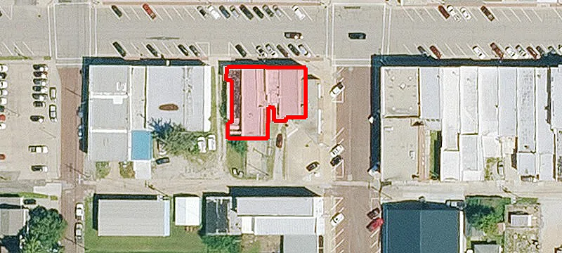 1005 Main St
