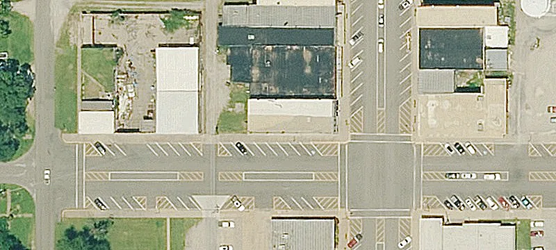 425 Commercial St