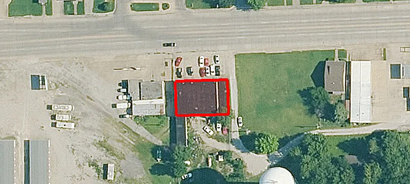 3124 Main St