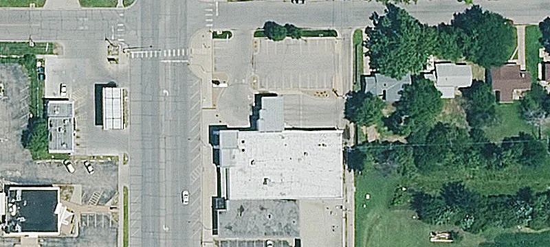 2616 Main St