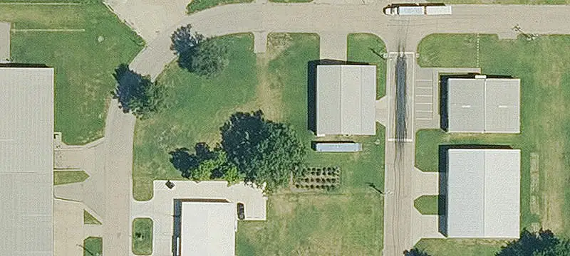 744 York Ave