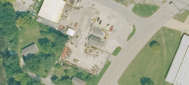 815 Loring Dr