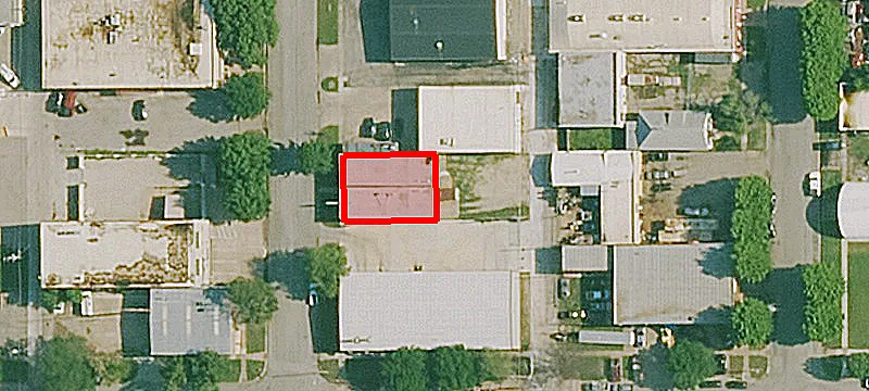140 Laura Ave