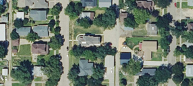 210 Lincoln Ave