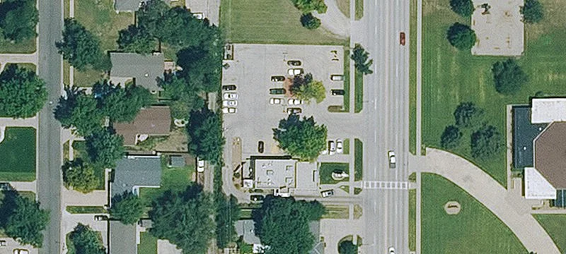 1435 Main St