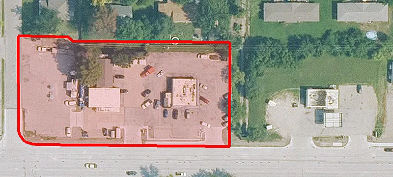 418 Main St