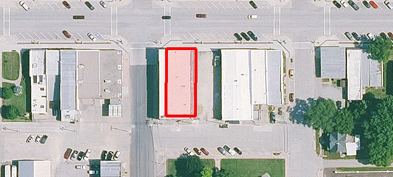 301 Main St