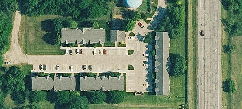 940 2400th Ave